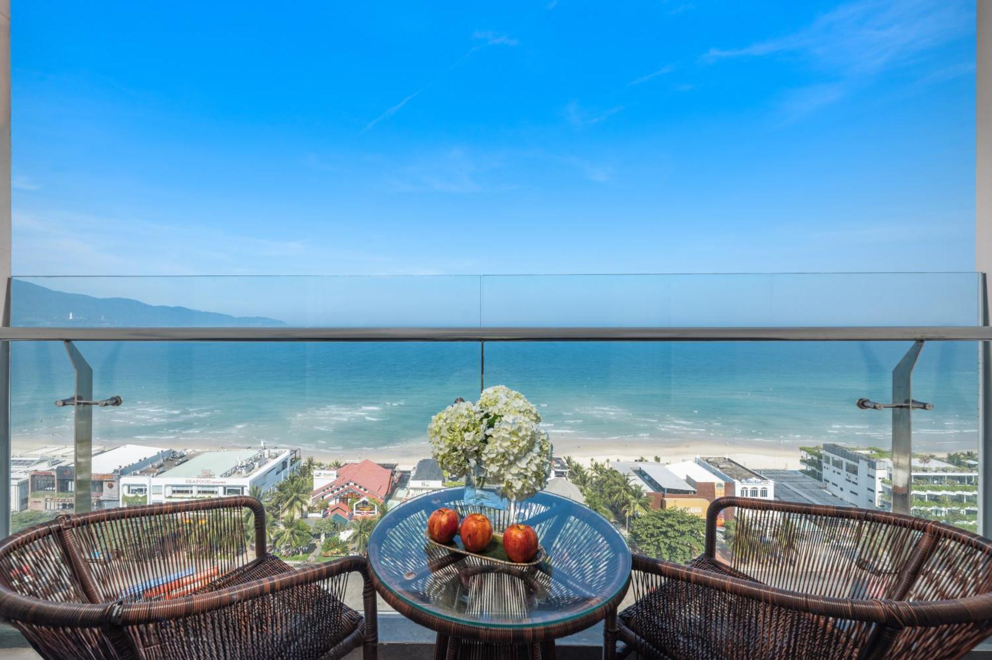 Canvas Danang Beach Hotel Luaran gambar